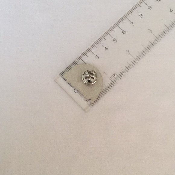 ๐50% OFF/3+...HOGWARTS Sign Pin (Harry Potter) - Picture 5 of 9